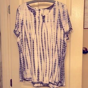 Short sleeve top